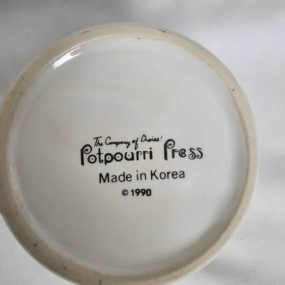 Potpourri Press 1 Corinthians 13:4-5 Love Does Not Hold Grudges Vintage Mug Set - Picture 13 of 16